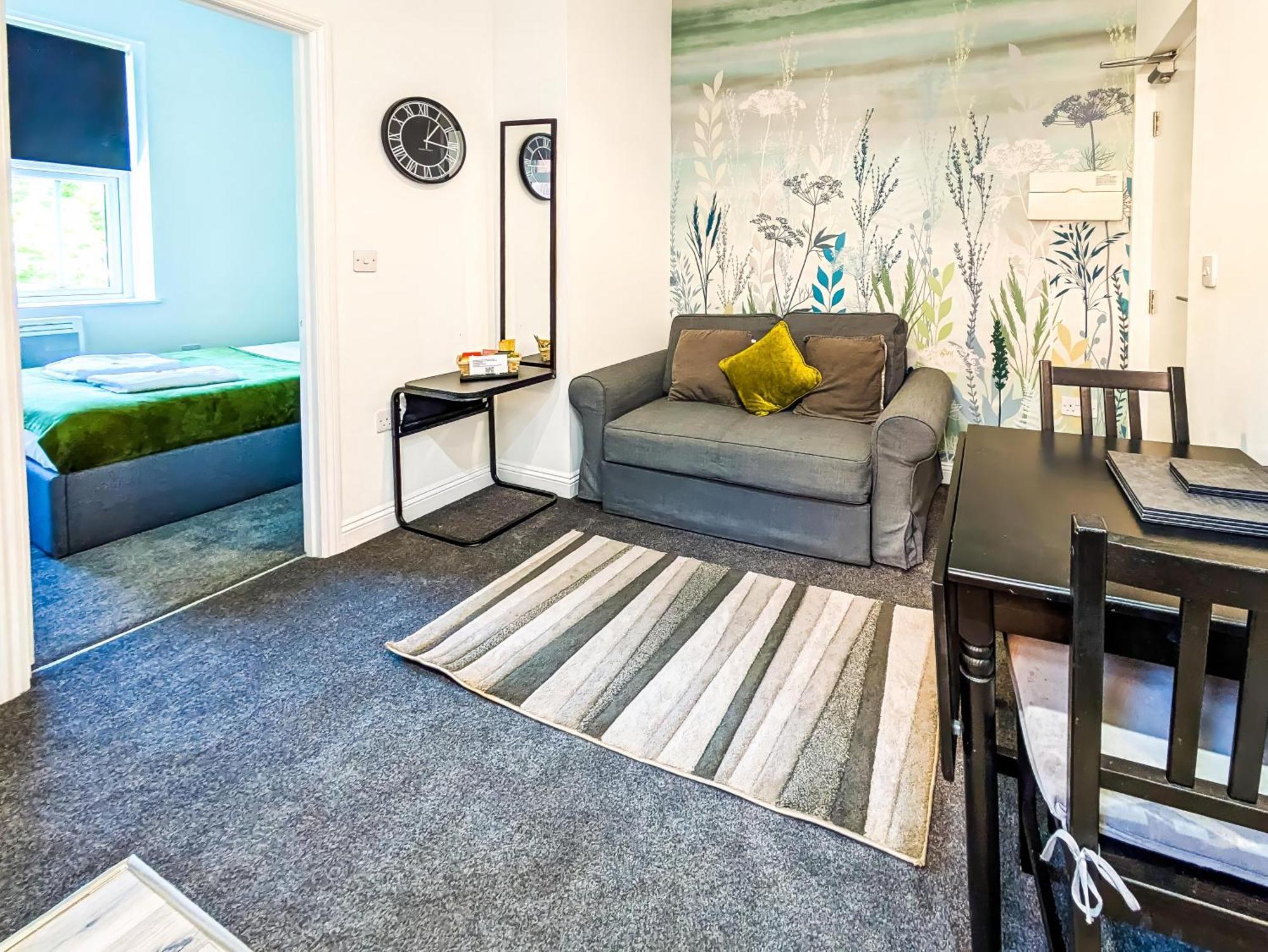 Emerald Delightful Suite Moseley Mews, Birmingham By Staystaycations 外观 照片